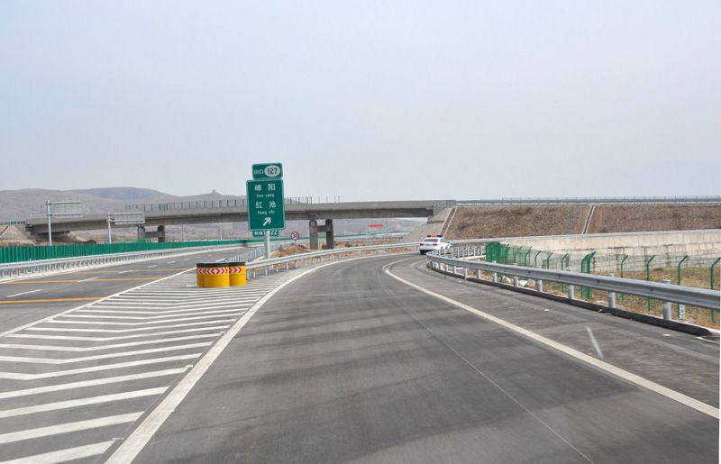 山西省靈河高速公路神池至河曲段路面、交安、綠化工程